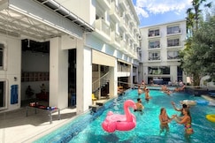 Lub d Phuket Patong, Phuket